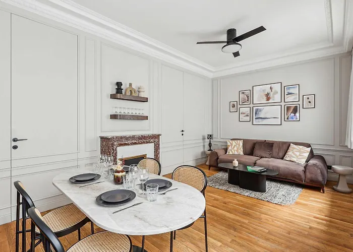 Interior Design - Apartment 6P-2Br - Tour Eiffel