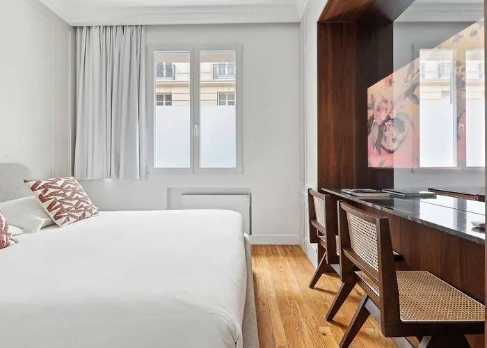 Interior Design - Apartment 6P-2Br - Tour Eiffel