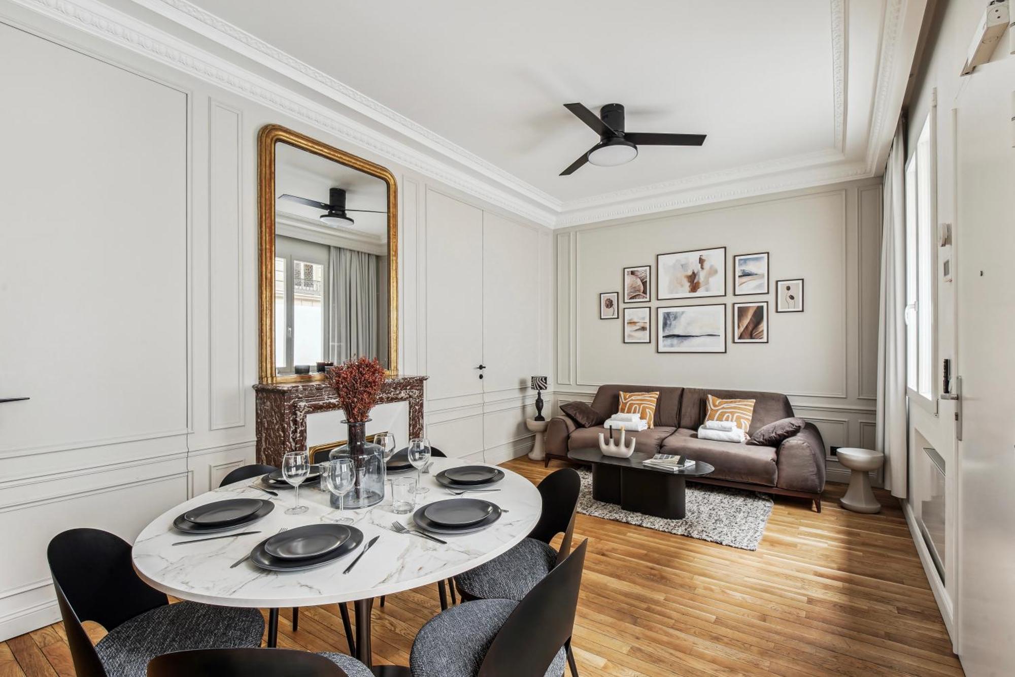 Interior Design - 6p-2br - Tour Eiffel Paris