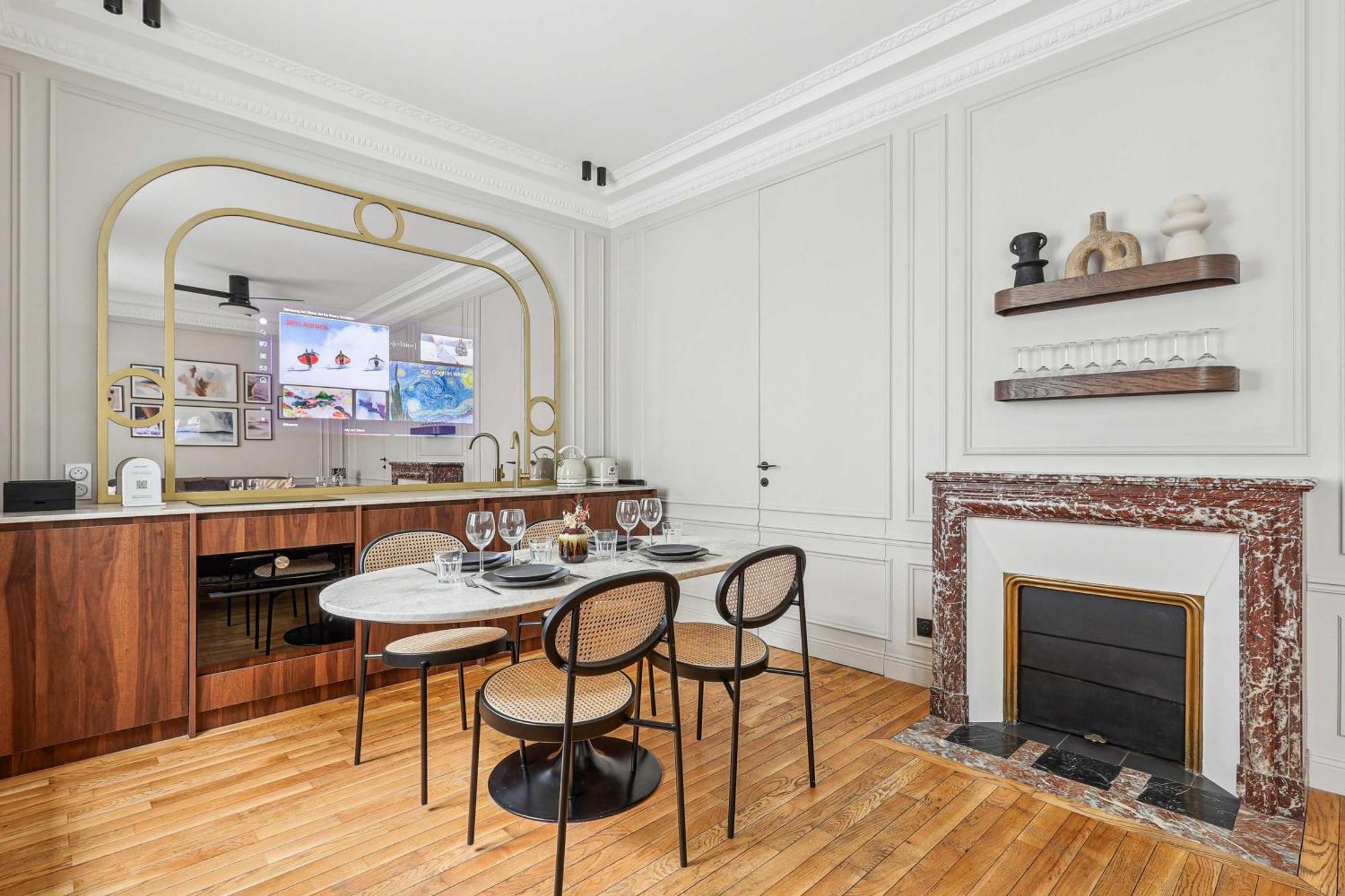 Interior Design - 6p-2br - Tour Eiffel Apartment