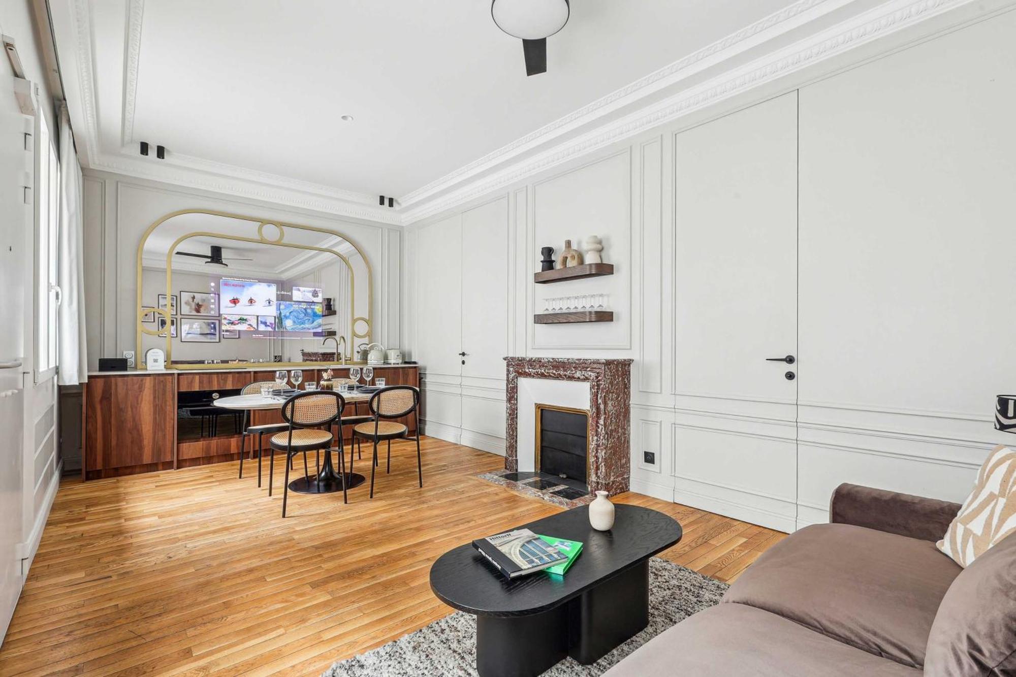 Apartment Interior Design - 6p-2br - Tour Eiffel Paris
