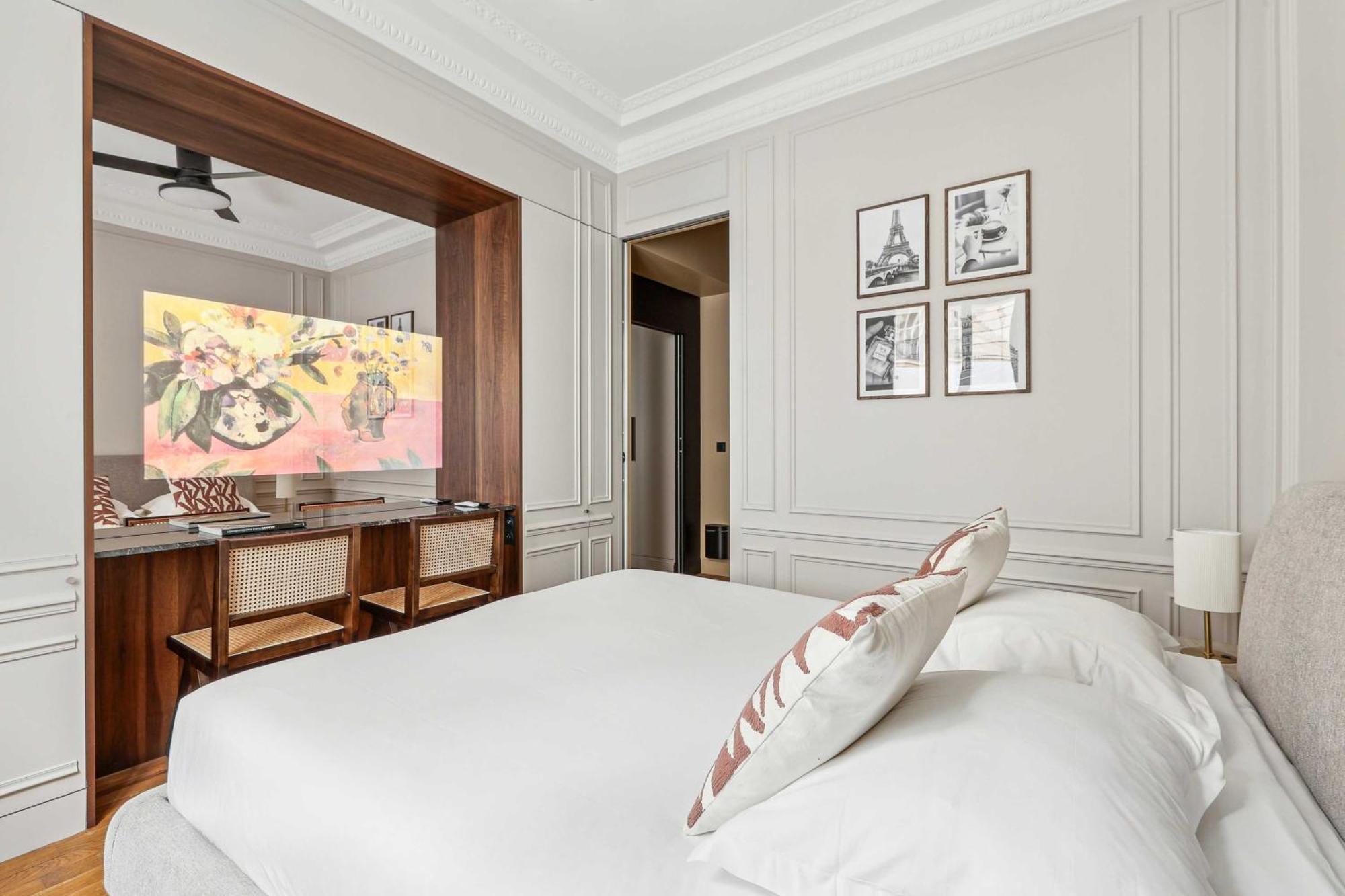Interior Design - 6p-2br - Tour Eiffel